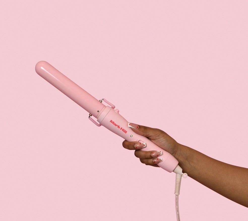 How to Curl Your Hair with a Curling Wand: The Ultimate Guide for Beginners