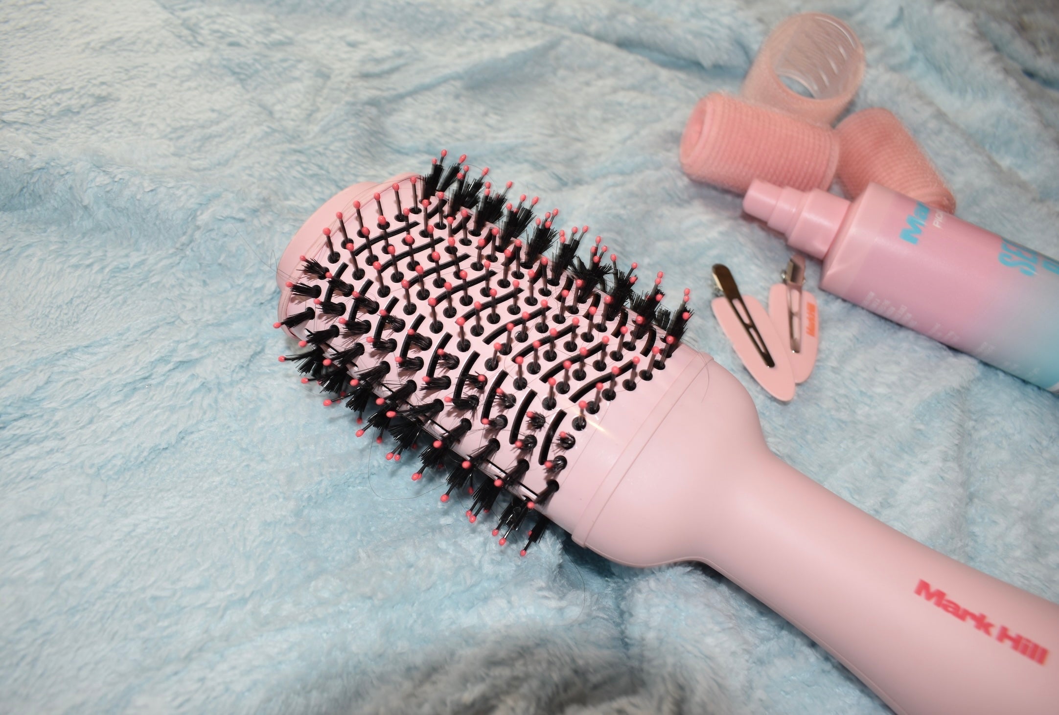 Are Hot Air Brushes Good for Short Hair?